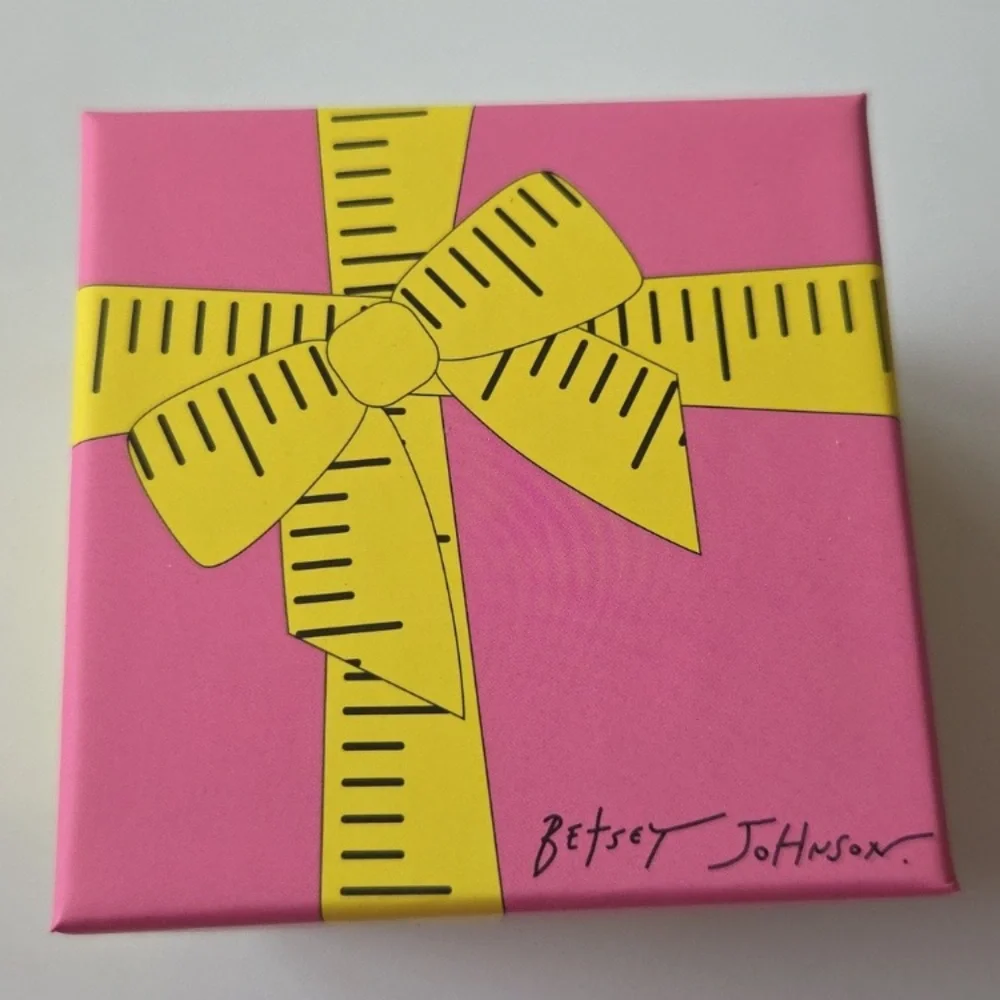 Betsey Johnson Fuchsia Heart Earrings - Picture 3 of 5